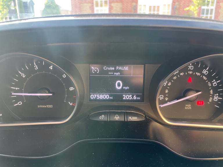 2012 PEUGEOT 208 1.4 VTI ALLURE 5 DR|FULLY SERVICED|NEW MOT|FULL SERV HISTORY|CRUISE CONT|AIR COND