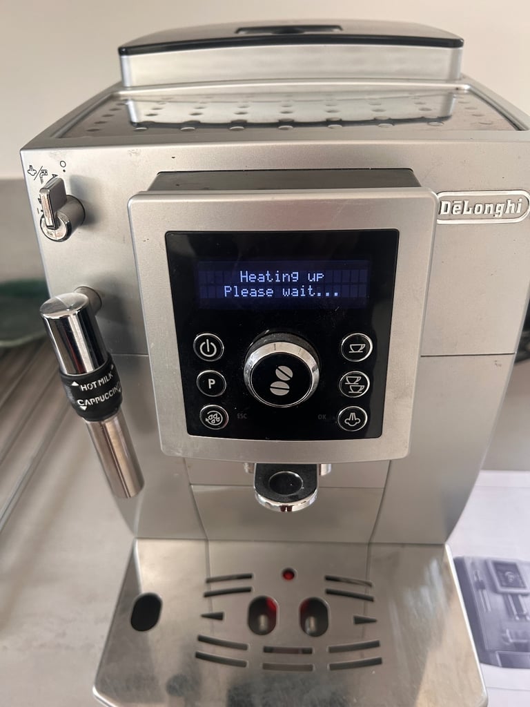  De’Longhi bean to cup coffee machine