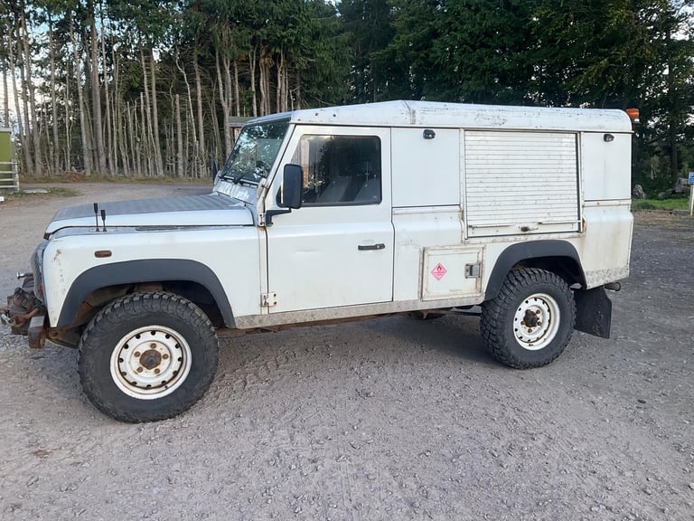 Land Rover, DEFENDER, Panel Van, 2007, Manual, 2495 (cc)