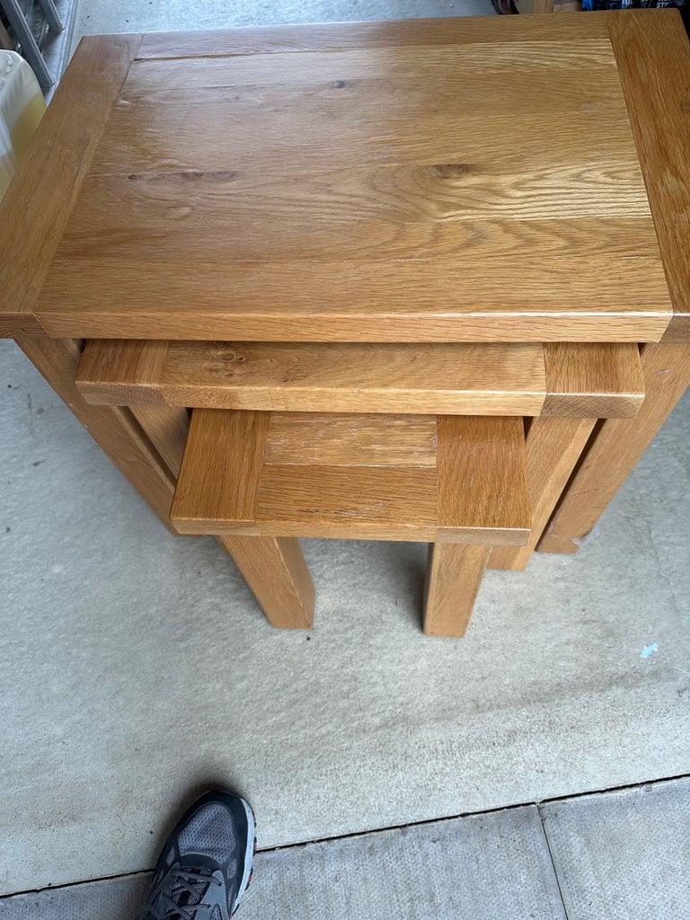 Oak TV cabinet and nest of tables  