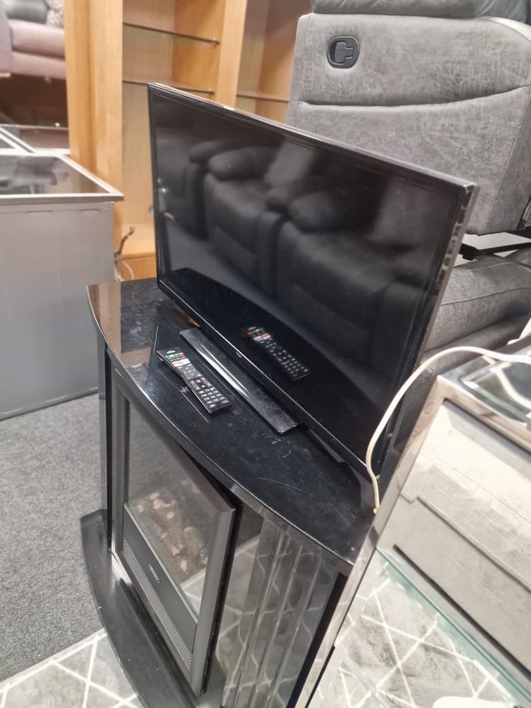 32 inch bush smart TV £75