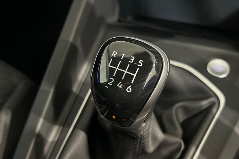 2021 21 VOLKSWAGEN GOLF 1.5 TSI LIFE HATCHBACK 5DR PETROL MANUAL EURO 6 (S/S) (1