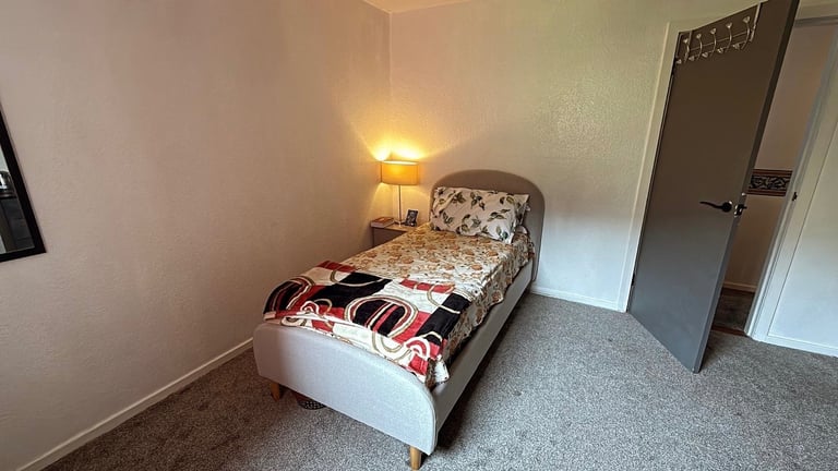 Room in a 2 Bed Flat - Female