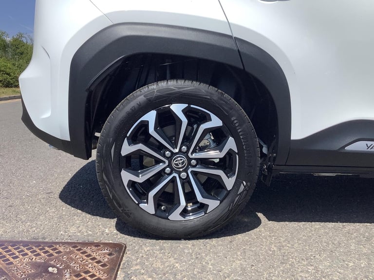 2024 Toyota Yaris Cross 1.5 Hybrid Design 5dr CVT HATCHBACK PETROL/ELECTRIC Automatic