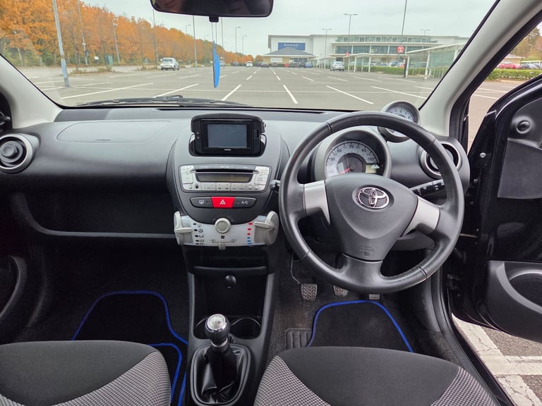 Toyota, AYGO, Hatchback, 2013, Manual, 998 (cc), 5 doors