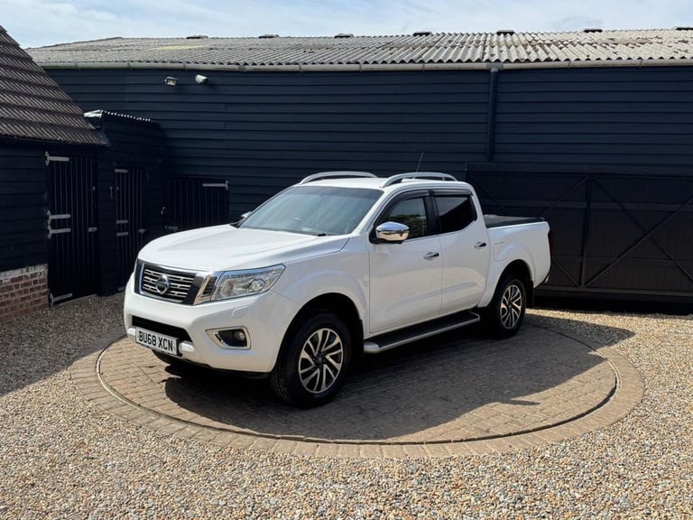 2018 Nissan Navara Double Cab Pick Up Tekna 2.3dCi 190 4WD PICK UP DIESEL Manual