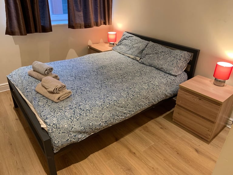 City Centre executive apartment for short term holiday/business let  