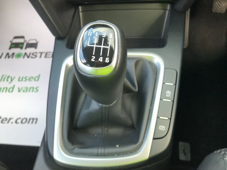 2023 Kia Ceed 1.5T Gdi Isg 2 5Dr Hatchback Petrol Manual