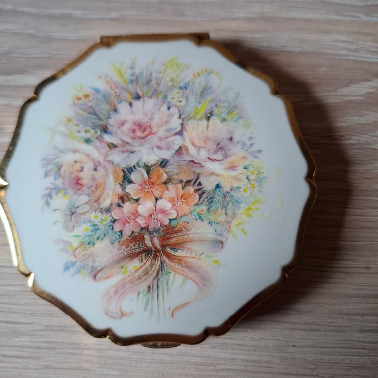 image for Stratton compact wedding bouquet flowers