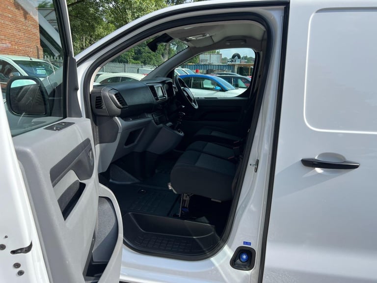 2022 Peugeot Expert 1.5 BlueHDi 1000 Professional Premium Long Panel Van LWB Euro 6 (s/s) 6dr PAN...