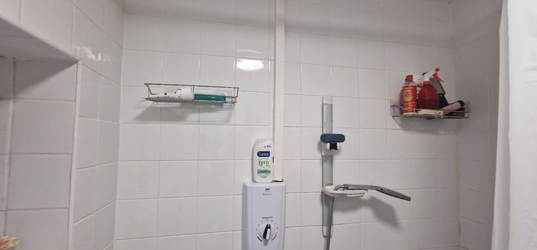 Spacious Studio/1-Bedroom Flat in Prime Whetstone Location – Furnished & Ready to Move In soon!