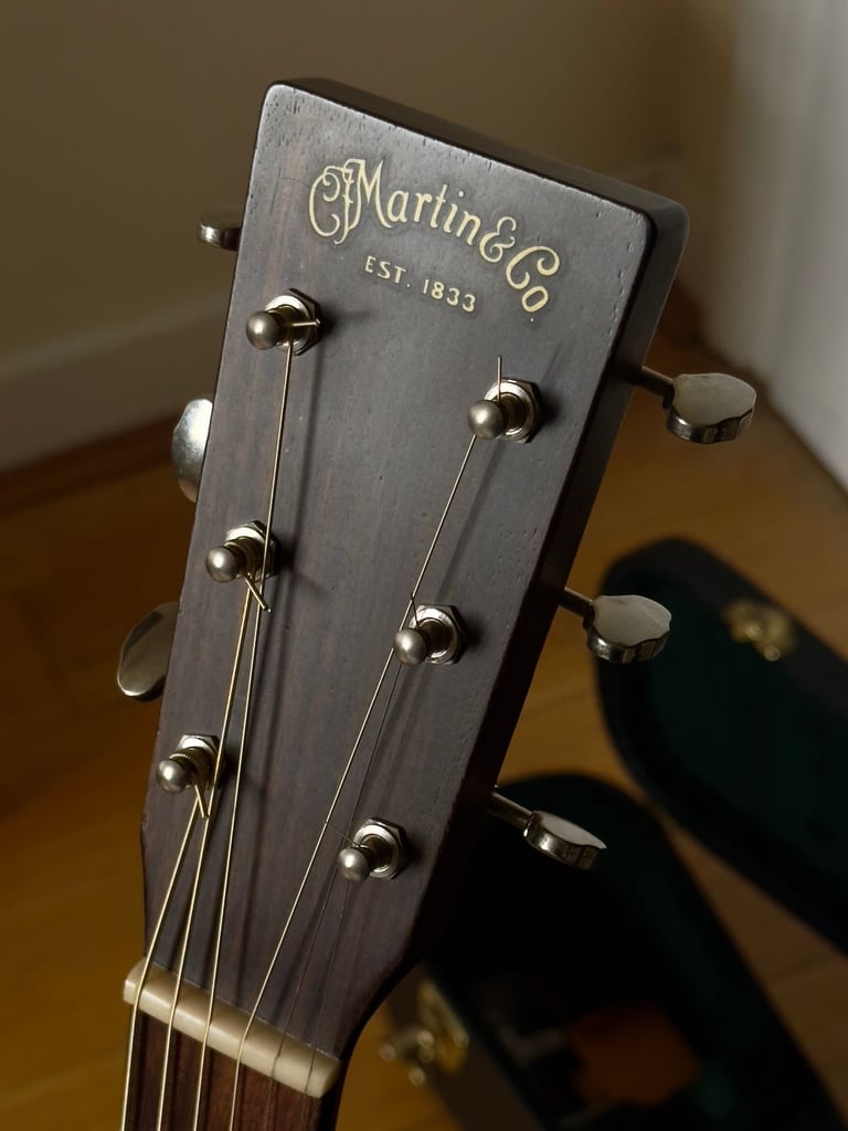 Martin 000-15M All Solid Mahogany Acoustic Guitar + Hard Case