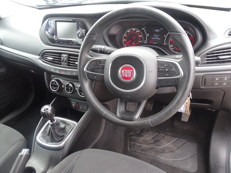 FIAT TIPO 1.6 Tipo Station Wagon 1.6 Multijet 120hp Lounge Grey Manual Diesel 20