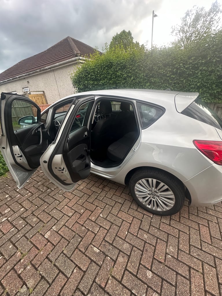 Vauxhall, ASTRA, Hatchback, 2013, Manual, 1398 (cc), 5 doors