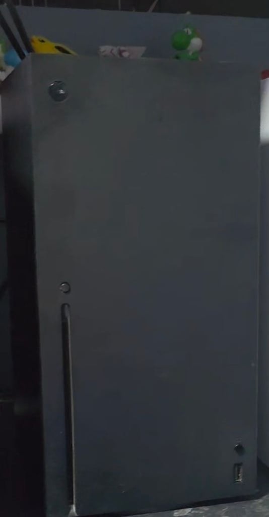 Xbox series x with controller