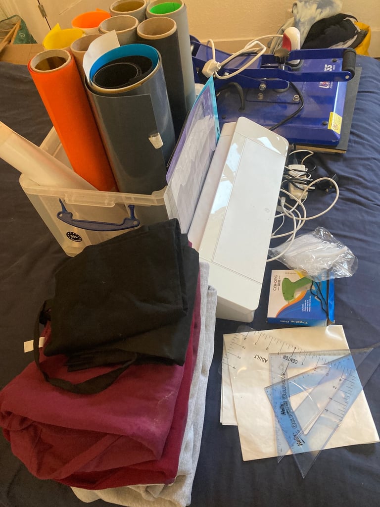 image for Heat Press Silhouette Cameo Hoodies Stahls HTV Bundle