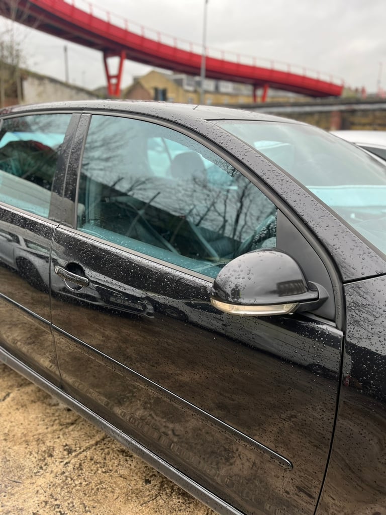 VW GOLF MK5 GTI FOR BREAKING IN BLACK LC9Z / WINGS DOORS ETC