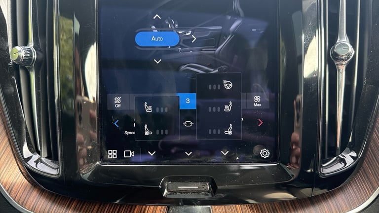 2022 Volvo XC60 2.0 B5P Ultimate Dark 5dr AWD Geartronic Petrol Estate Estate Petrol Automatic