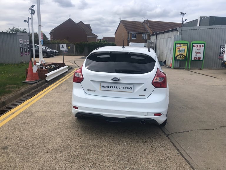 2012 Ford Focus 1.6 182 EcoBoost Zetec S 5dr HATCHBACK Petrol Manual