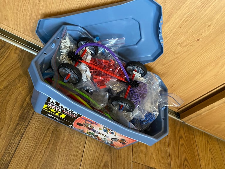 image for 1.2 kg of K’NEX, including micro K’NEX + storage box