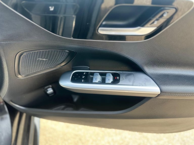 2022 Mercedes-Benz C Class 2.0 C220dh MHEV AMG Line G-Tronic+ Euro 6 (s/s) 4dr SALOON Diesel/Elec...