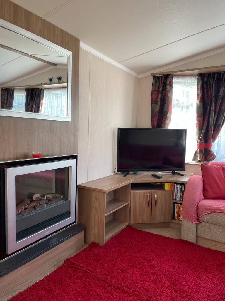 !!!!! BARGAIN!!!!!! SWIFT LOIRE STATIC 8 BIRTH CARAVAN 