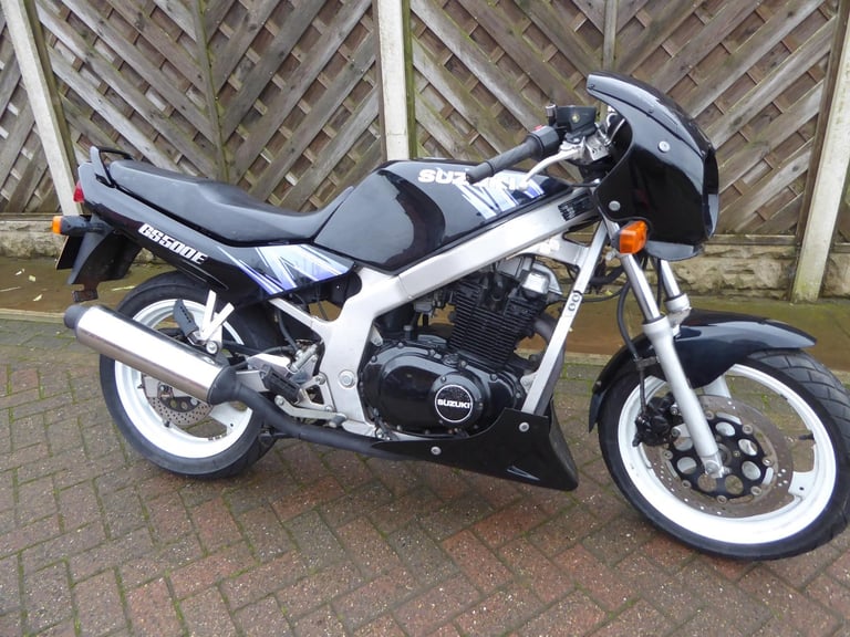SUZUKI GS 500 H REG VERY LOW MILES 4,500 WILL BE SERVICED NEW BATTERY 1YRS MOT
