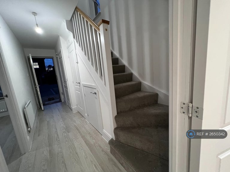 3 bedroom house in Emmeline Avenue, Swanscombe, DA10 (3 bed) (#2650342)