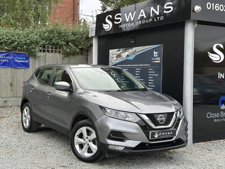 image for 2017 Nissan Qashqai 1.2 DIG-T Acenta Petrol Manual 5 Door Hatchback Grey