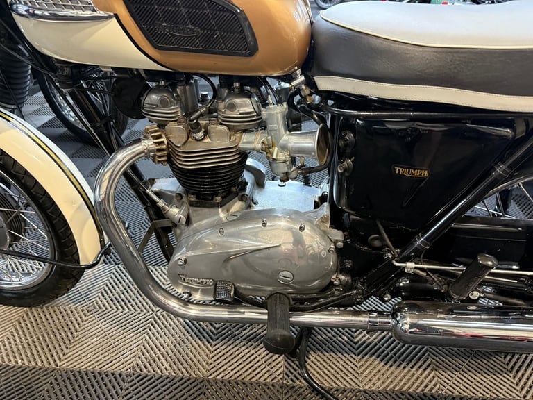 1964 Triumph T120 Bonneville 649cc, lovely useable classic, px welcome 