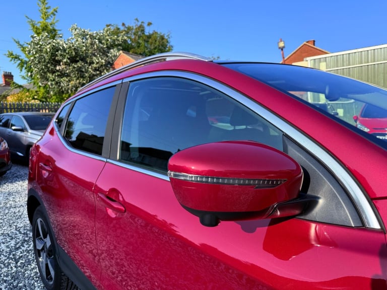 2015 Nissan Qashqai 1.2 DIG-T n-tec+ XTRON 2WD Euro 6 (s/s) 5dr HATCHBACK Petrol Automatic