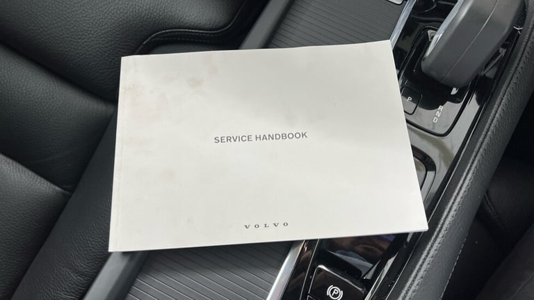 2021 Volvo V90 Momentum, B4 mild hybrid Estate Petrol Automatic