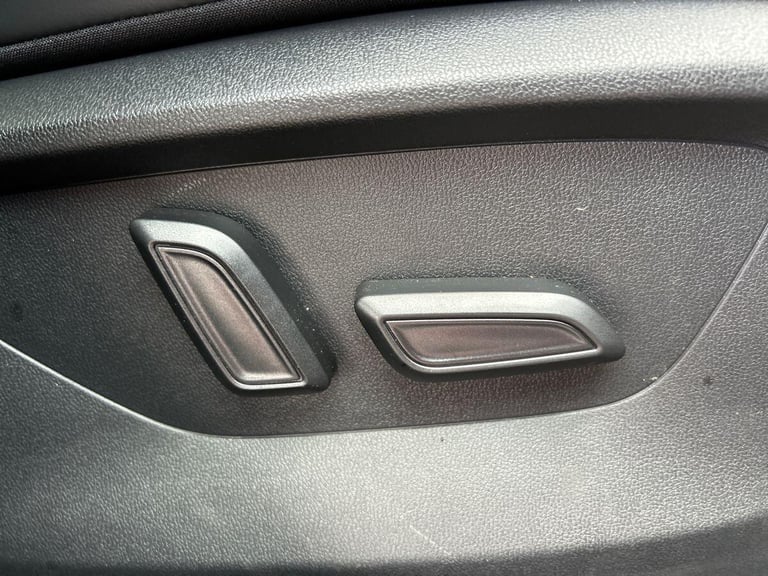 2025 MG MG S5 64kWh Trophy Long Range SUV 5dr Electric Auto (231 ps) SUV ELECTRIC Automatic