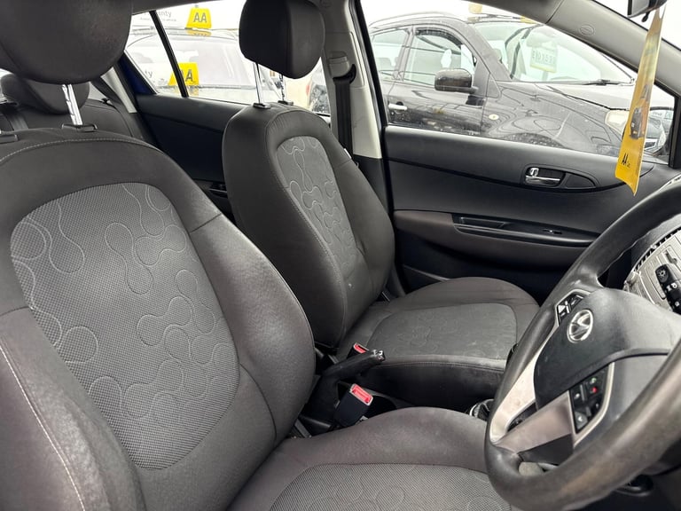 2011 Hyundai i20 1.4 Comfort Euro 5 5dr HATCHBACK Petrol Manual