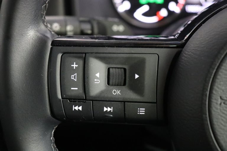 2022 Nissan Qashqai 1.3 DIG-T MHEV Acenta Premium 5dr (APPLE CAR PLAY, REV CAMERA) Manual