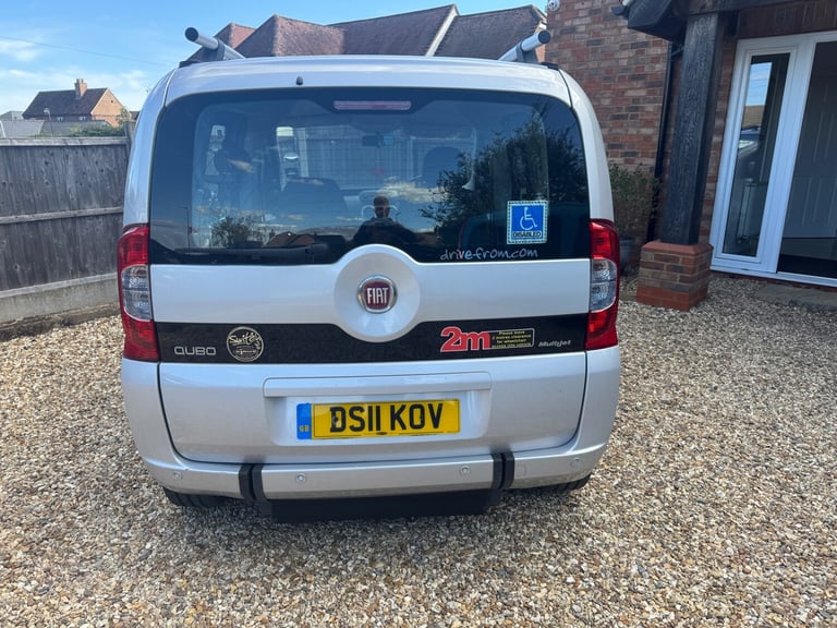 Upfront driver or upfront passenger ELECTRIC RAMP AND TAILGATE HAND CONTROLS 