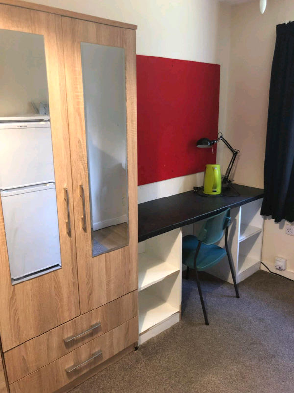 Rent a room in a shared house, 20+ rooms bills included