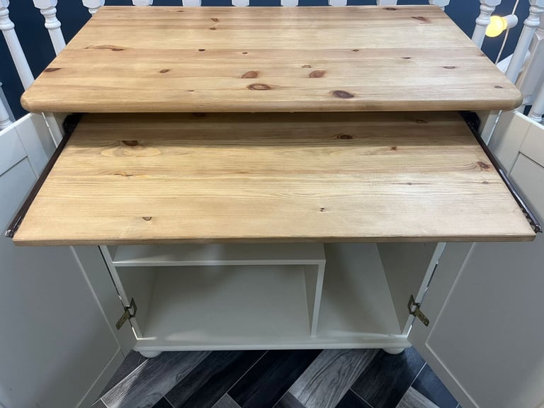 Computer Workstation/Storage/Desk - Pine: