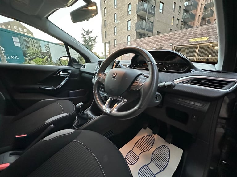 2016 Peugeot 208 1.2 PureTech Active Euro 6 5dr HATCHBACK Petrol Manual