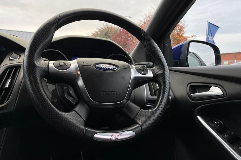 2013 Ford Focus 2.0T ST-3 5dr HATCHBACK PETROL Manual
