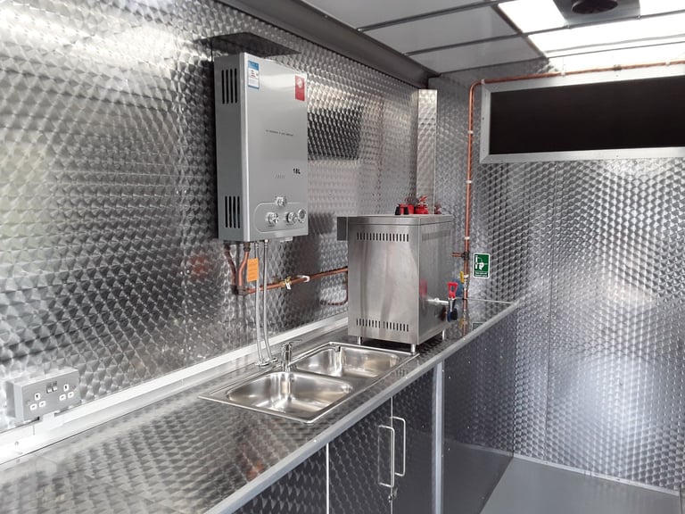 Mobile catering van 