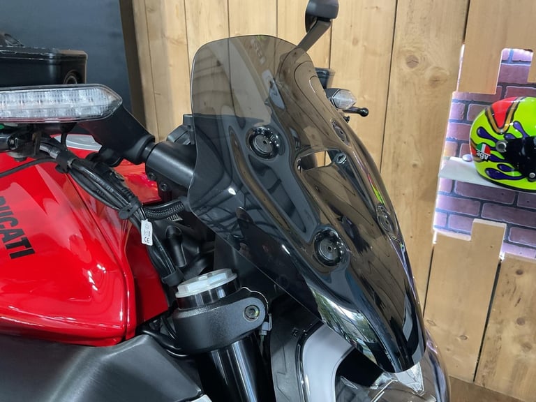 Ducati Diavel V4 TOURING 2024 just 3000 Miles! 1 Owner! FREE UK DELIVERY! Superb