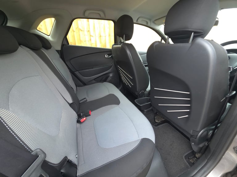 Renault, CAPTUR, Hatchback, 2014, Manual, 1461 (cc), 5 doors