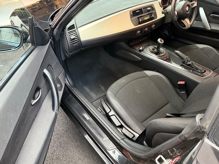 2007 BMW Z4 – Only 35k Miles – Sounds Amazing – reduced to sell!