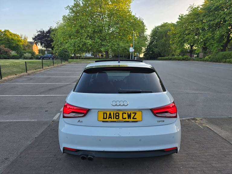 A1 1.4 TFSI SPORT AUTO S TRONIC PANORAMIC ROOF NAV LEATHER XENON 44K 