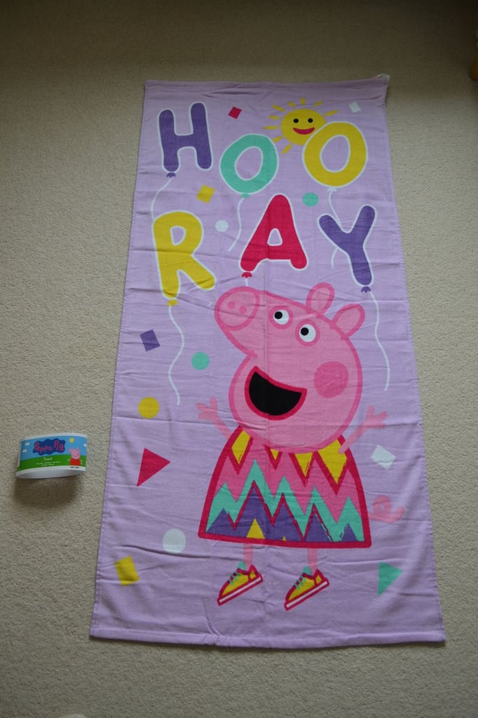 image for Peppa Pig Hooray Balloons Printed Childrens Bath / Beach Towel - Brand New