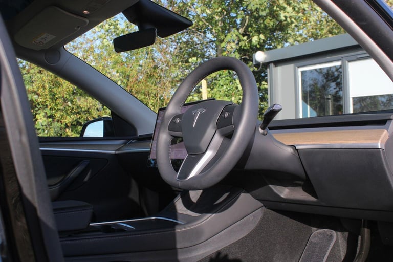 2022 Tesla Model Y (Dual Motor) Long Range Auto 4WDE 5dr MPV Electric Automatic