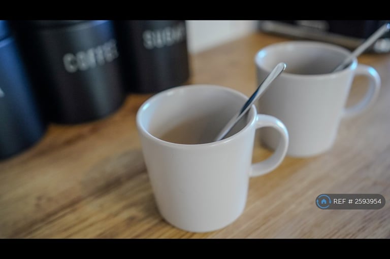 4 bedroom house in Bromley Gardens, Bromley, BR2 (4 bed) (#2593954)