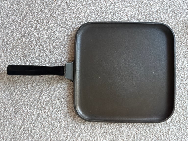 Club Griddle  Approximately 11 Inches Square Hardly Used