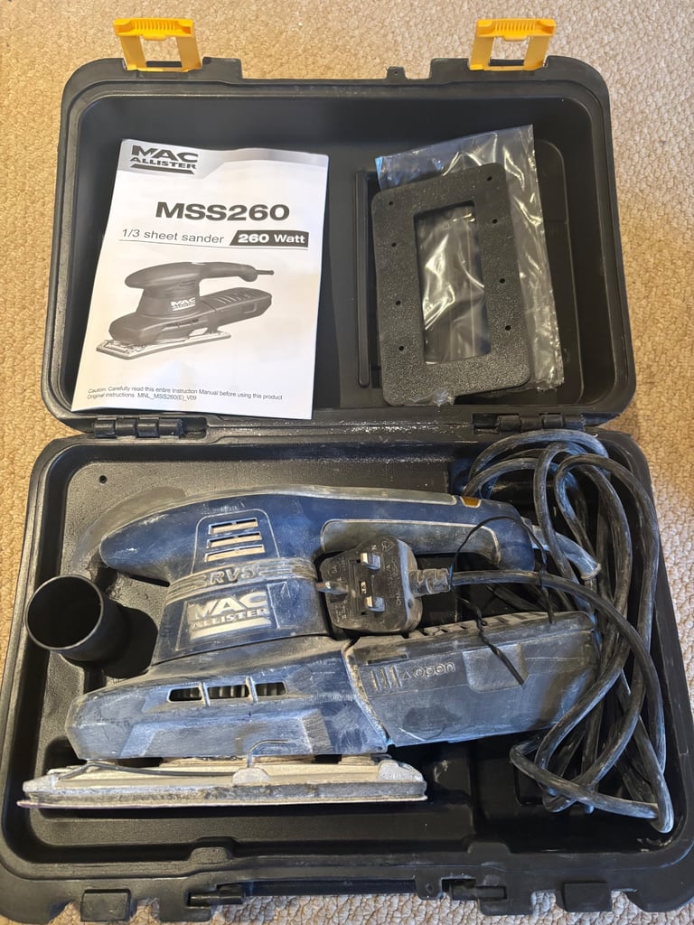 MacAllister 1/3 sheet sander mss260